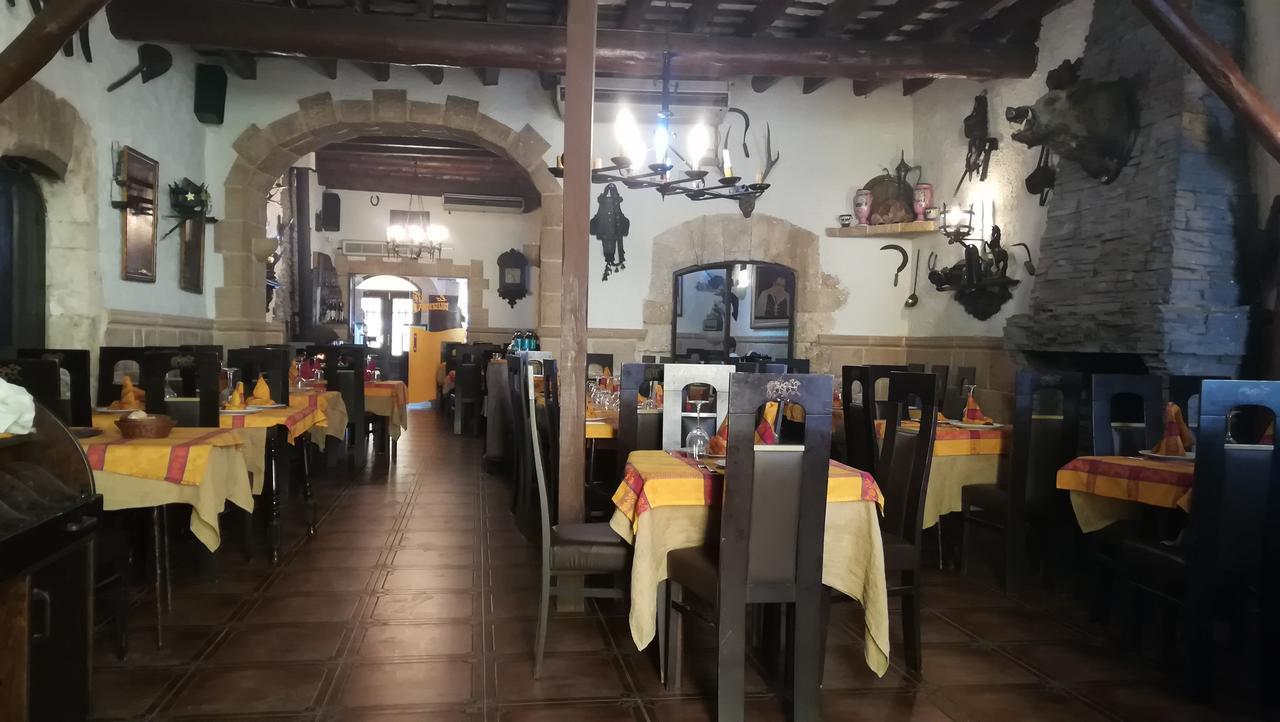 Hostal Restaurante La Diligencia 커닛 외부 사진