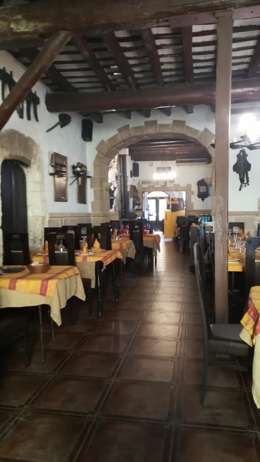 Hostal Restaurante La Diligencia 커닛 외부 사진
